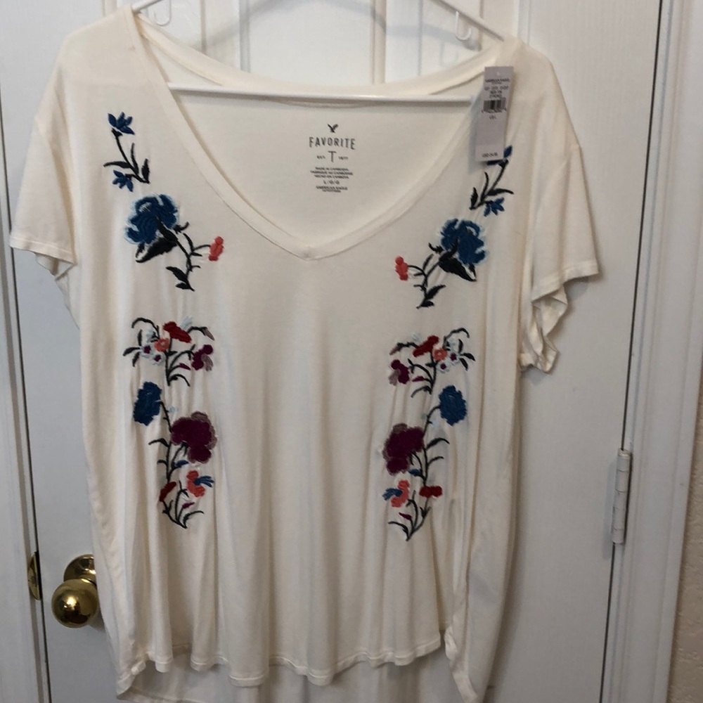 BNWT American Eagle floral t-shirt